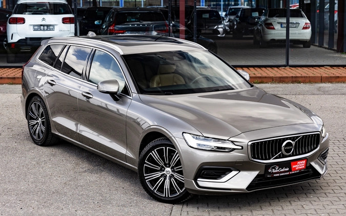 Volvo V60 cena 114900 przebieg: 104584, rok produkcji 2019 z Gryfice małe 781